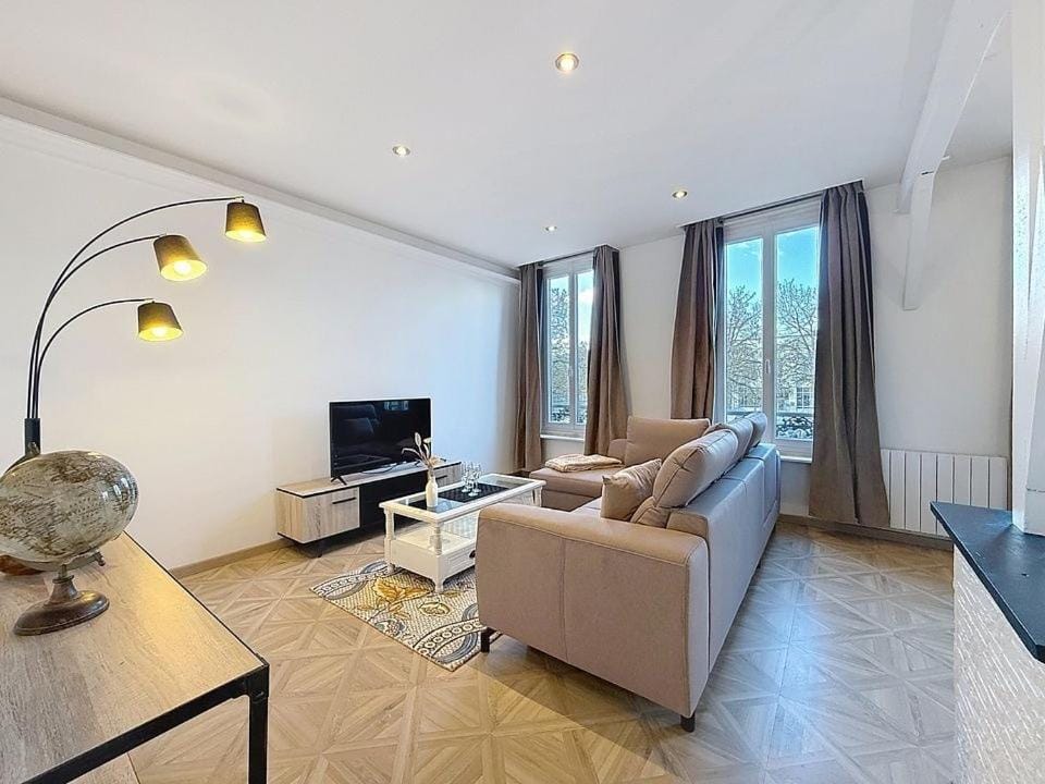 Les Nuits D'Argence Apartment in Troyes