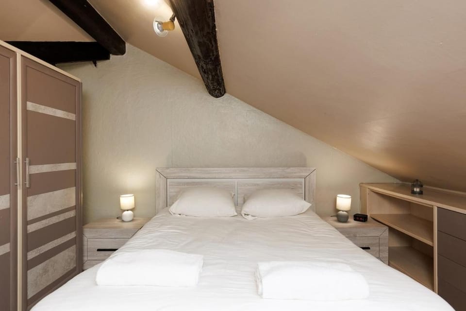 Upstays Duplex 45m Suquet Port Apartment in Cannes