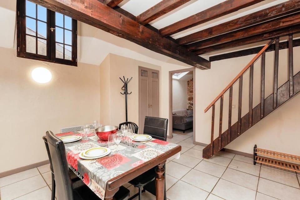 Upstays Duplex 45m Suquet Port Apartment in Cannes