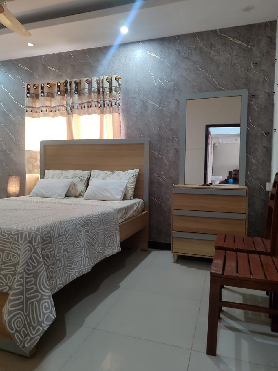 Bed, Photo of the whole room, Bedroom