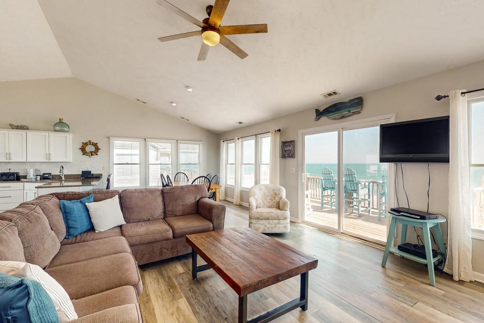SC726 Sandcastle Sunrise House in Surf City