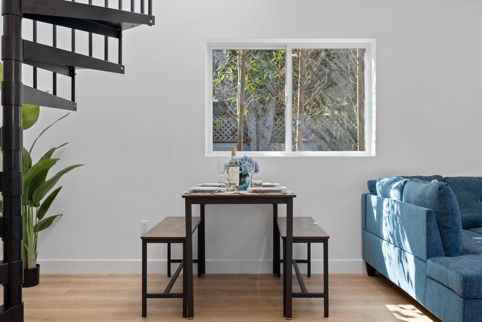 New Listing Iconic Venice Living by Colby & Conrad House in Venice Beach