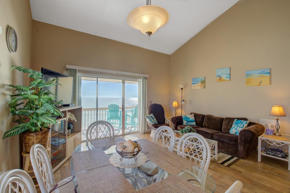 SCSC836 Surf Condo 836 House in Surf City