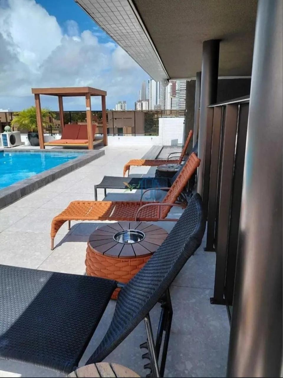 Swimming pool, sunbed