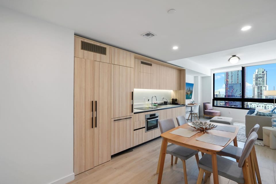 TV and multimedia, Kitchen or kitchenette, Living room, Dining area