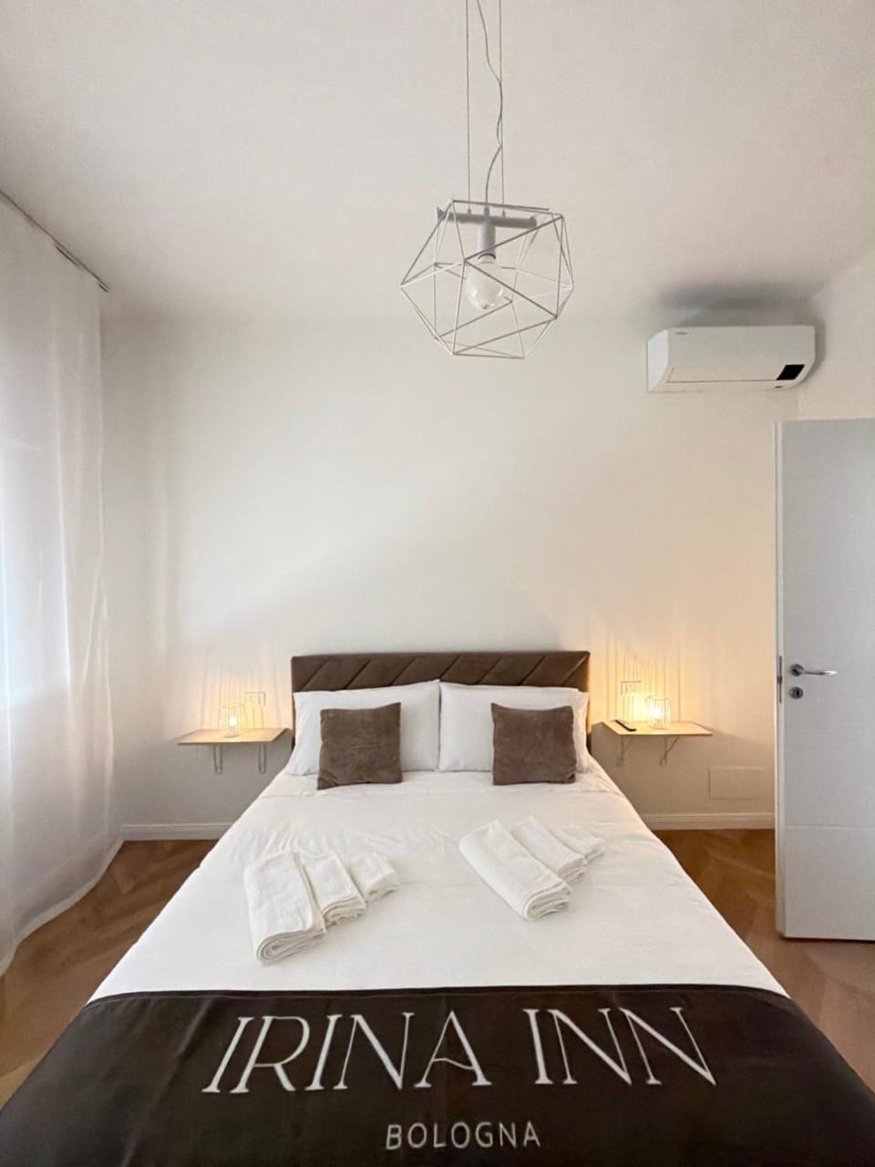 Bed, Photo of the whole room, Bedroom, towels, air conditioner