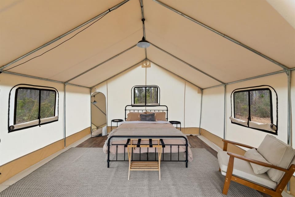 Free Kayak Included Dead Lakes Glamping Getaway Luxury tent in Florida