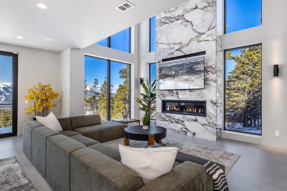 Bunker Hill Estate home House in Summit County