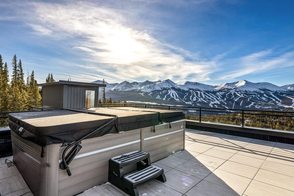 Bunker Hill Estate home House in Summit County