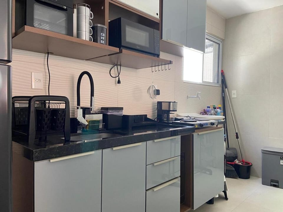 Kitchen or kitchenette, minibar, toaster