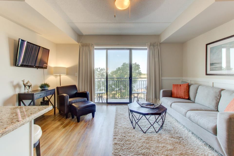 WI28 Water Street Condos Unit 411 House in Wilmington