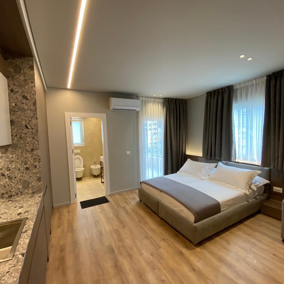 Bed, Bathroom, Photo of the whole room, Bedroom, towels