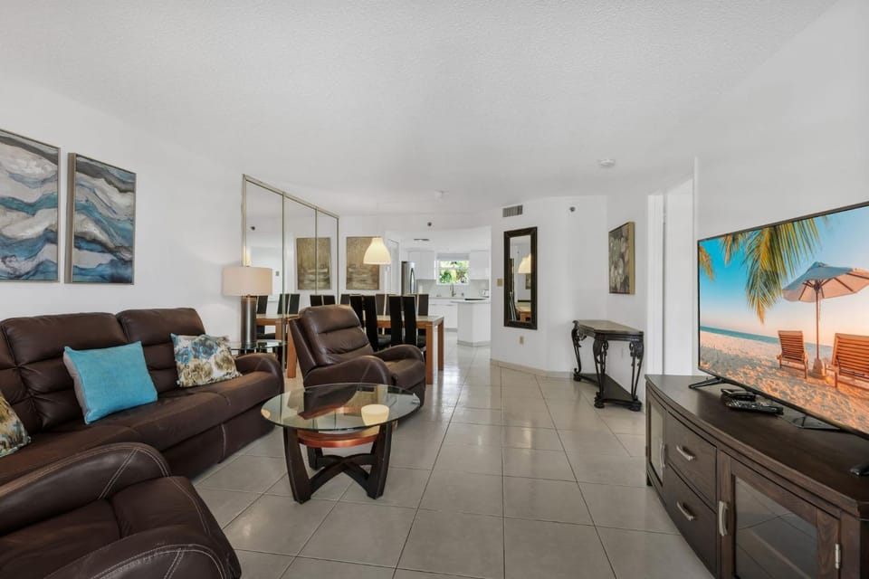 Le Frontenac 204 STR-01054 Apartment in Sunny Isles Beach