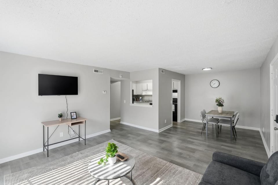 Modern 2BR Retreat Near Stone Mountain Apartment in Tucker