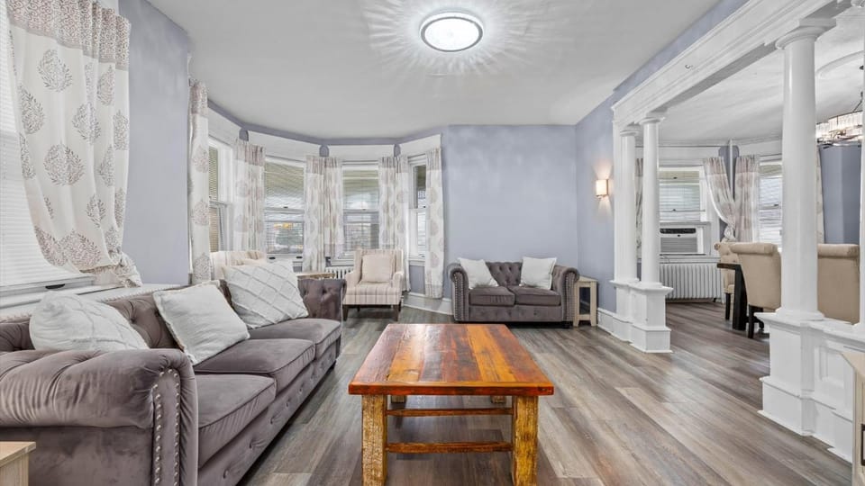 10BR WW Victorian Beach House - Sleeps 30 House in Wildwood