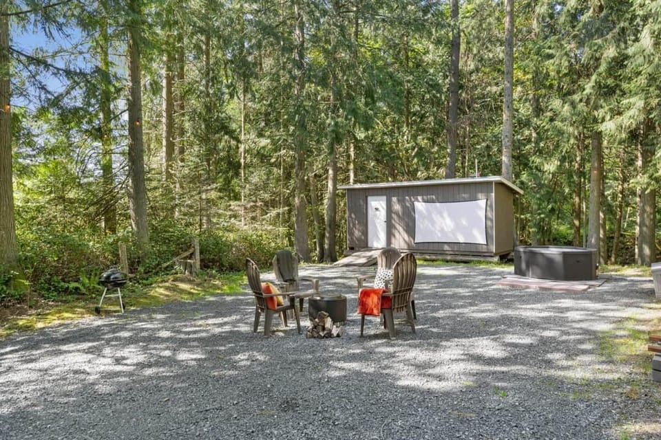 Creekside Escape A Designer Tiny House Minutes From Town House in Sequim
