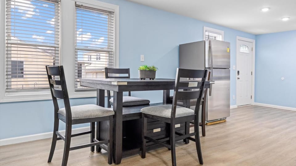 North WW 3BR 2nd Floor - Steps to the Beach House in Wildwood