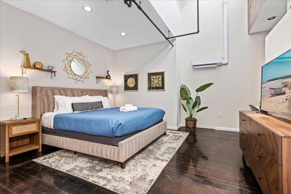 Vibrant AC Loft w Beach Views Sauna Jacuzzi Tub Apartment in Atlantic City