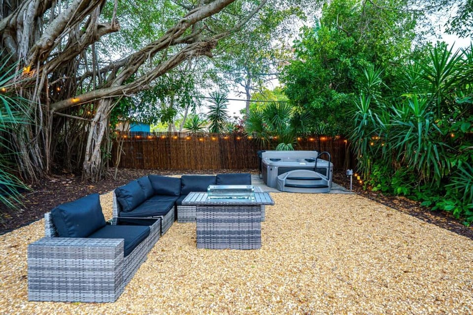 Property building, Hot Tub, Seating area