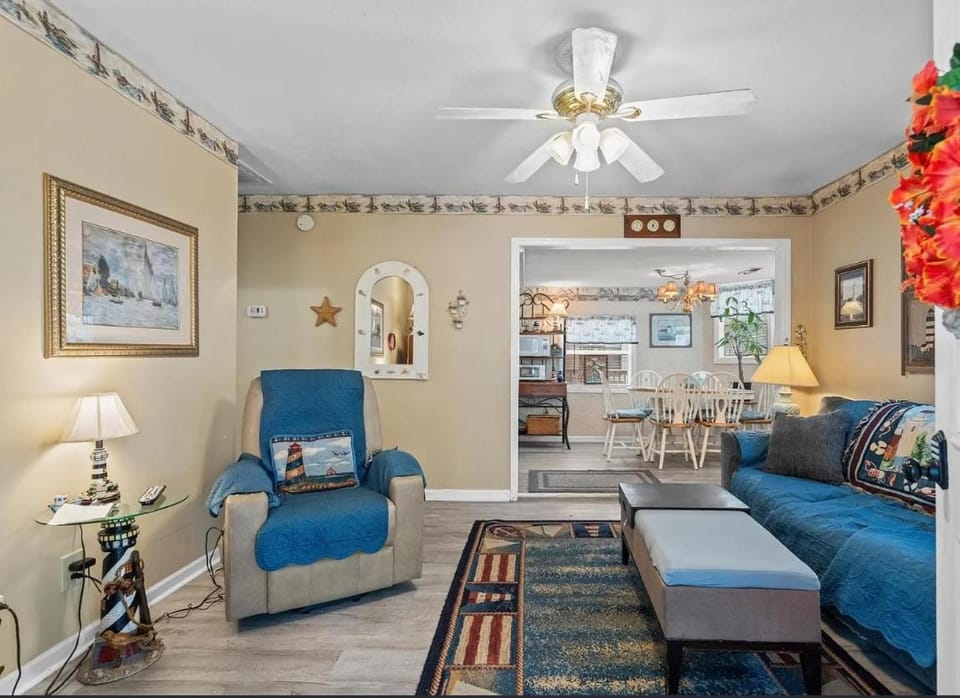 1501 Ocean Lakes Pet Friendly Golf Cart House in Surfside Beach