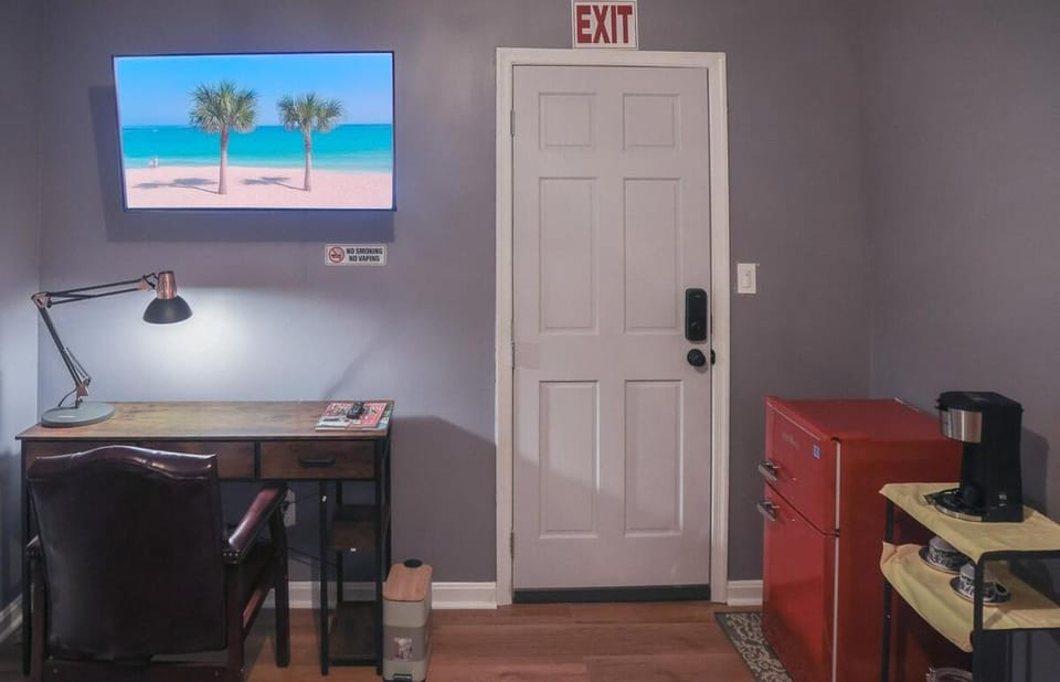 TV and multimedia, Area and facilities