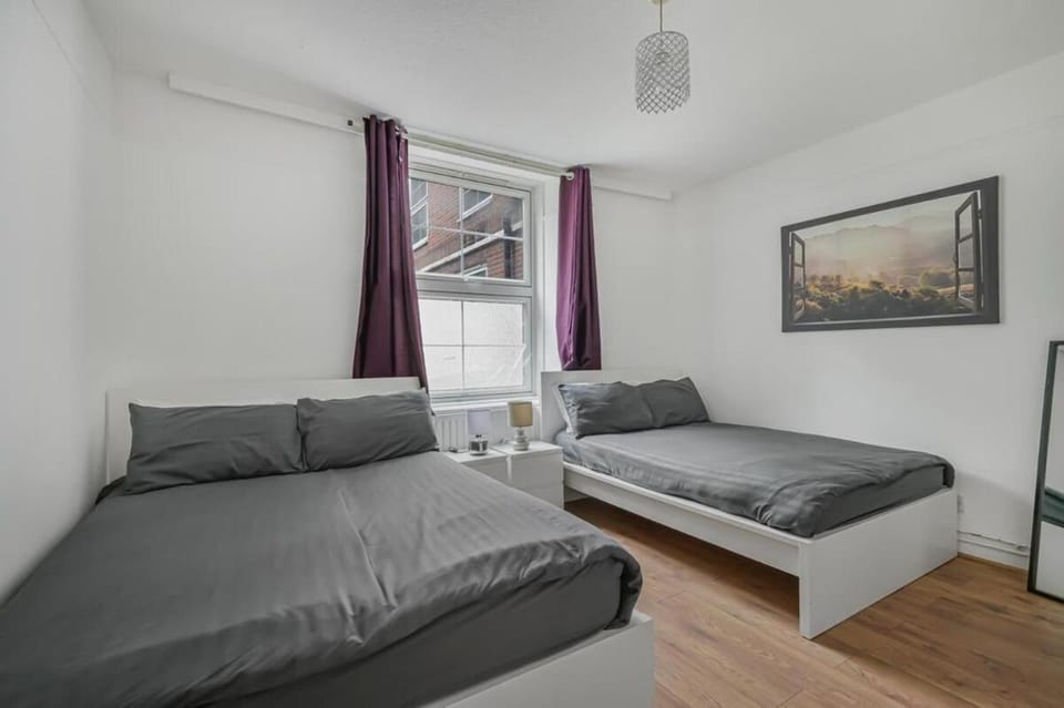 Lovely 1 Bed flat by Tower Bridge Apartment in London Borough of Southwark