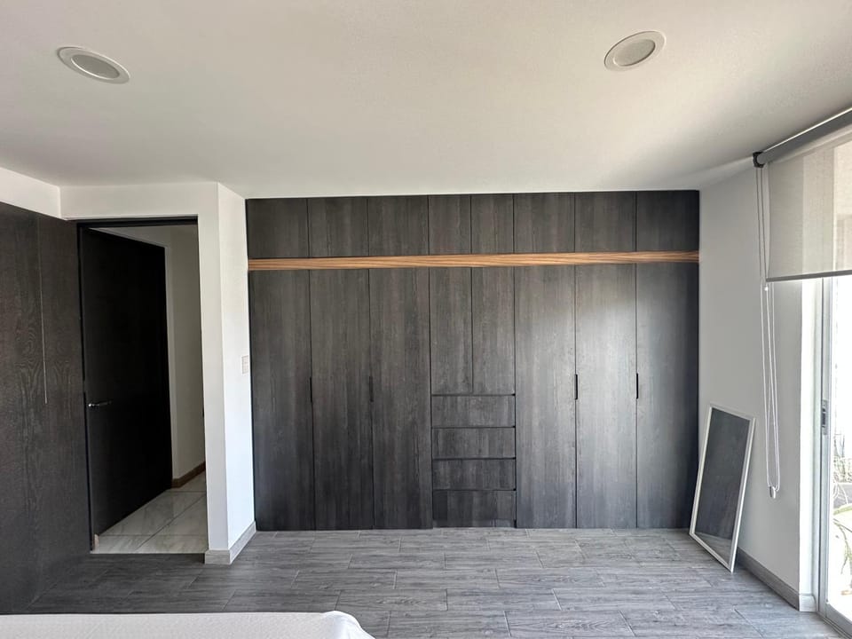 Suite Ejecutiva FINSA con Baño Privado y Parking Vacation rental in Puebla