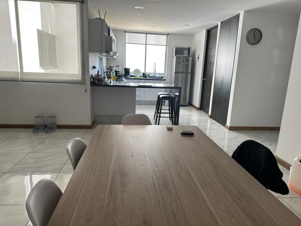 Suite Ejecutiva FINSA con Baño Privado y Parking Vacation rental in Puebla