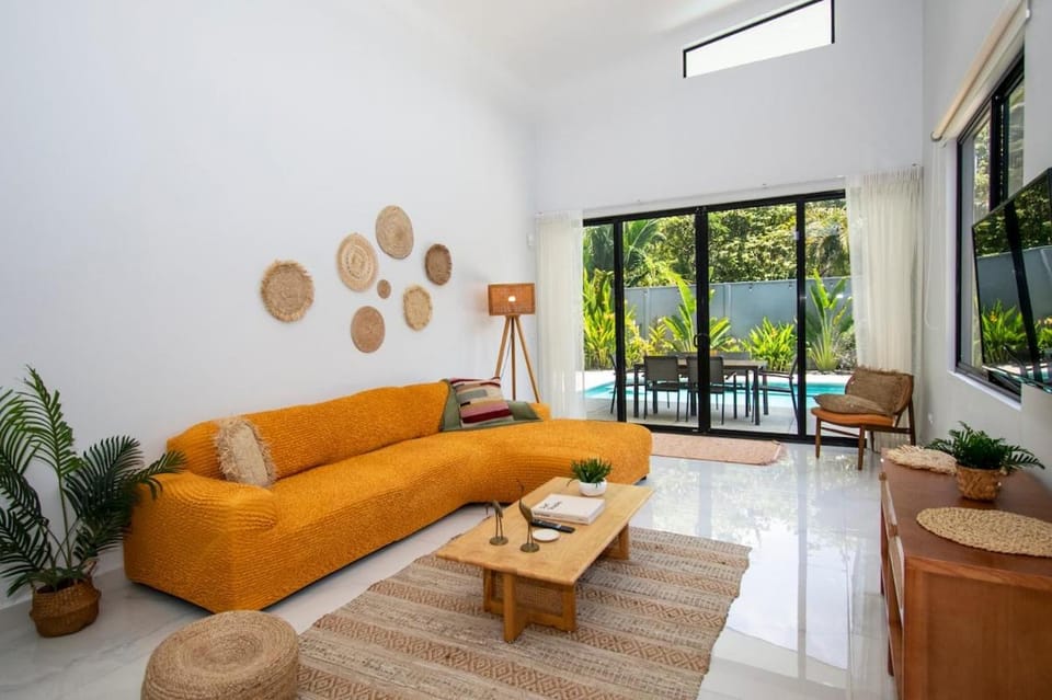 New! 3 Bedroom Villa in Uvita, Large Pool! Casa Boho Villa in Uvita