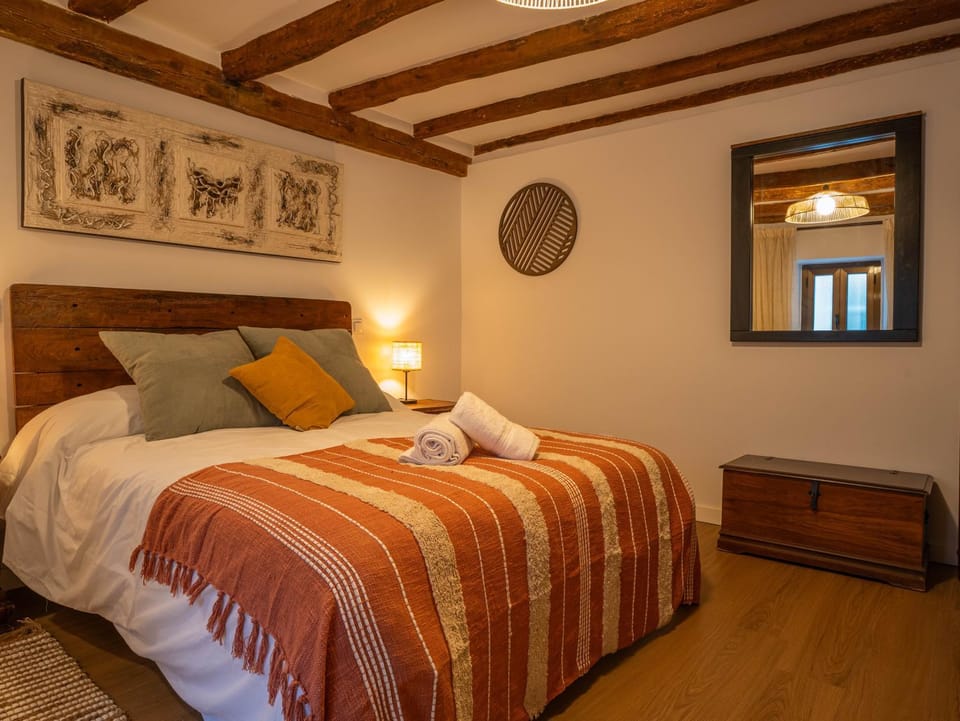 Bed, Photo of the whole room, Bedroom, towels, wardrobe