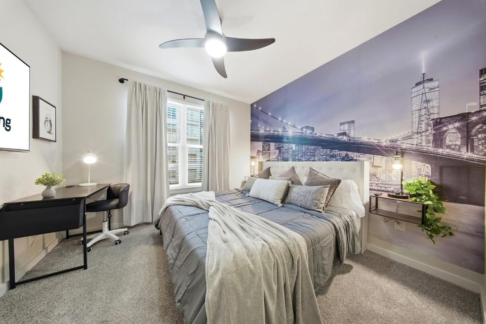 Stylish 2BR w Balcony, Pool & Pet-Friendly #15 Apartment in Tampa