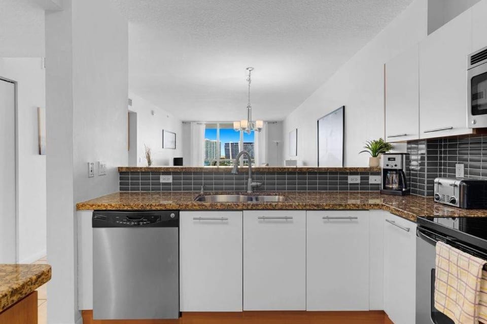Le Marina Bay 1004 STR-02738 House in Sunny Isles Beach