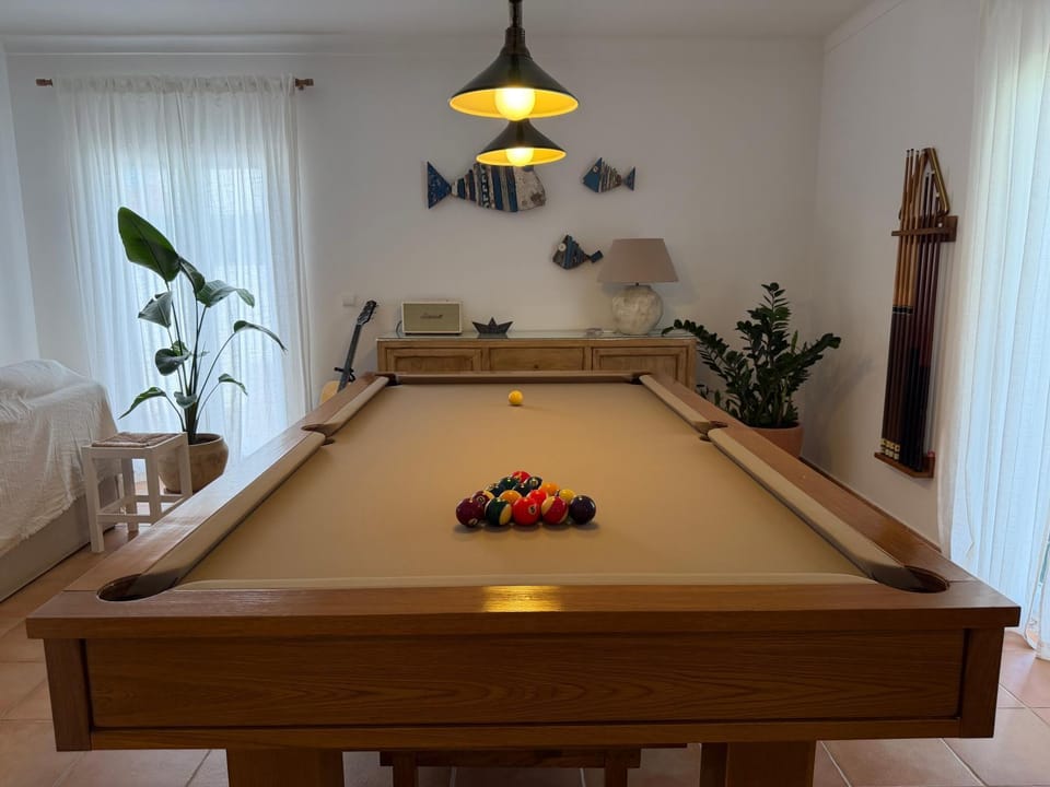 Billiard, Living room
