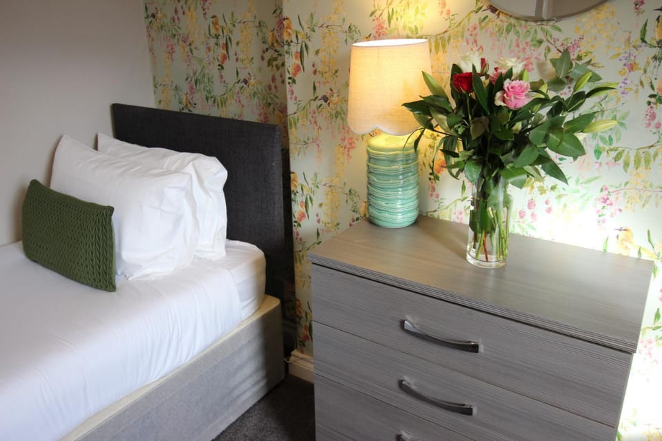 Cornerhouse Apartments 1 Sleeps 7 Apartment in Llandudno