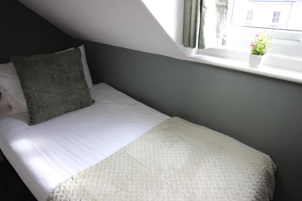 Cornerhouse Apartments 1 Sleeps 7 Apartment in Llandudno