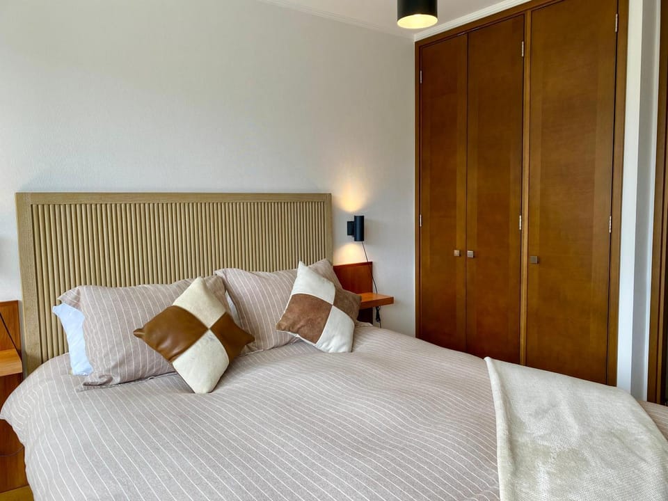 Bed, Bedroom, wardrobe