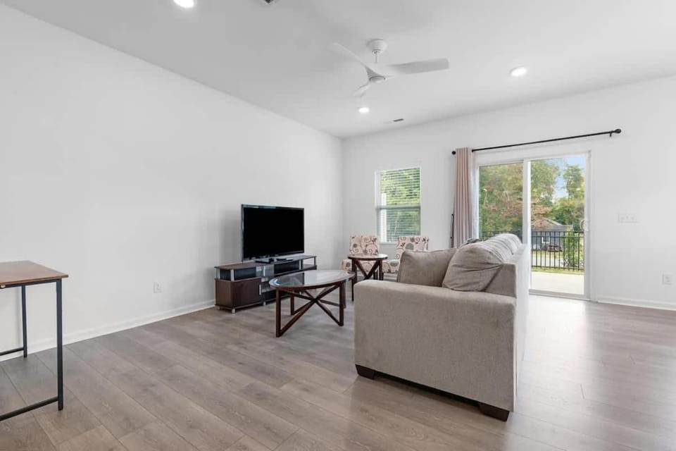 Brand New Townhome 2024 Great Deal House in Greensboro