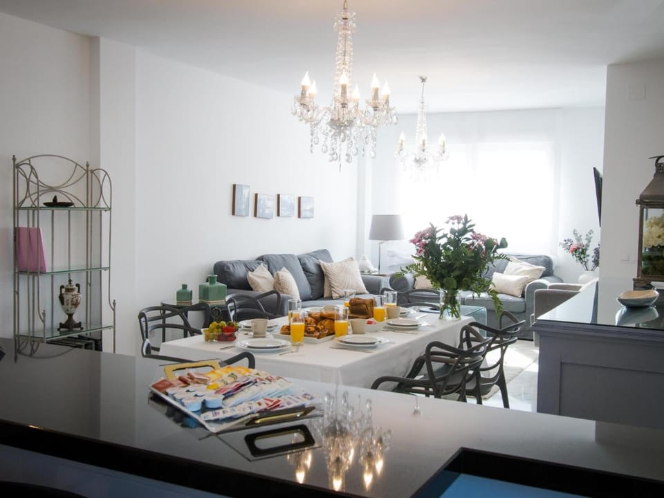 Living room, Dining area