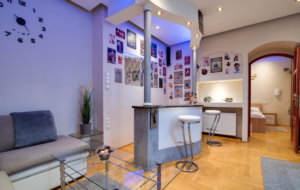 Jewish quarter 3 Rooms Bar counter Free Parking Apartment in Budapest