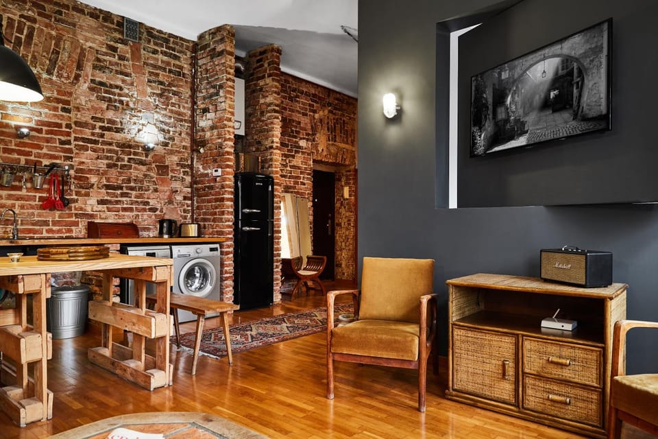 TV and multimedia, Living room, Seating area, Dining area