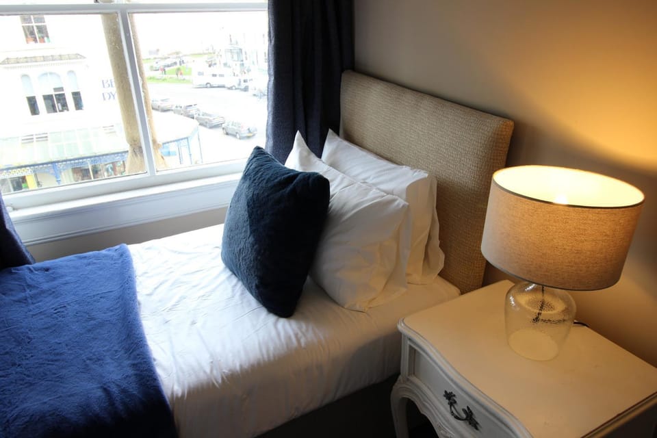 Cornerhouse Apartments 2 Sleeps 8 Apartment in Llandudno