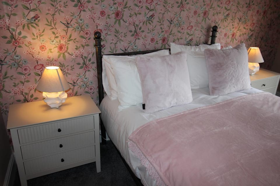 Cornerhouse Apartments 3 Sleeps 7 Apartment in Llandudno