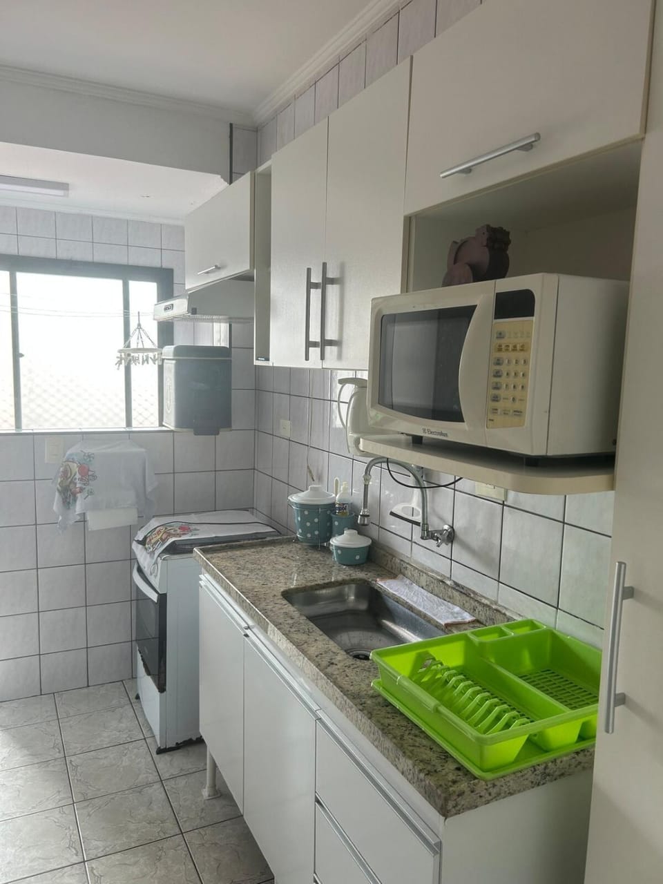 Apt, 200m da Praia, Ar-condicionado, Sacada e vaga Apartment in State of São Paulo