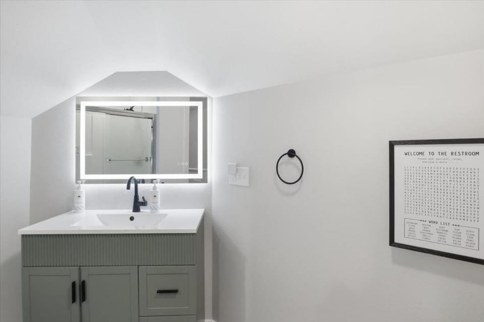 Bathroom, Bath