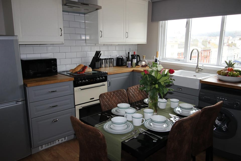 Cornerhouse Apartments 4 Sleeps 5 Apartment in Llandudno