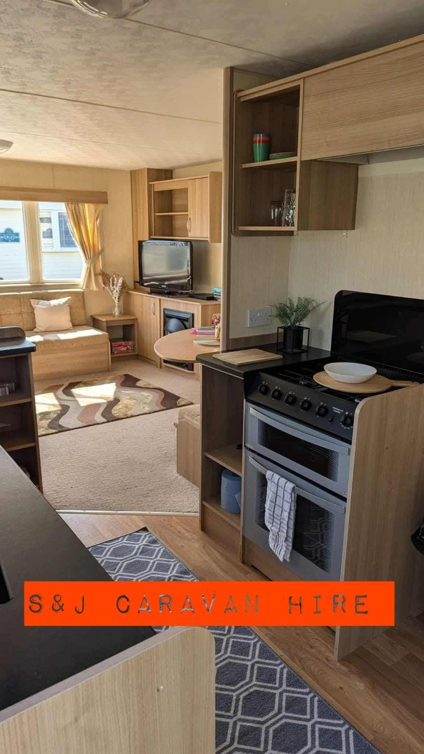 Lyons Winkups 3 bed Caravan Apartment in Towyn