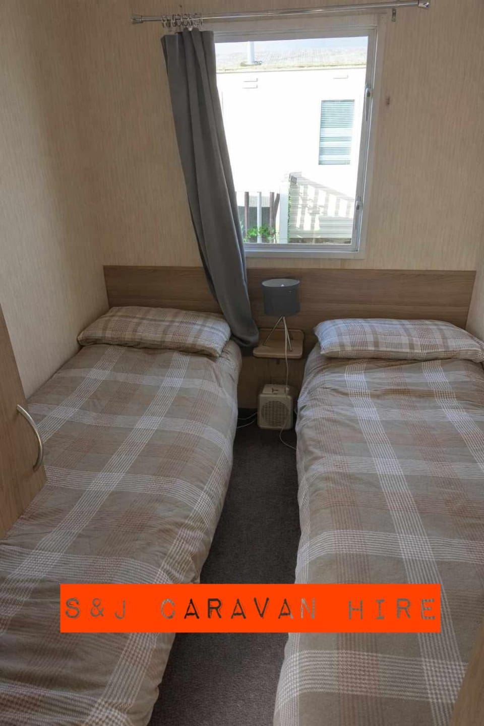 Lyons Winkups 3 bed Caravan Apartment in Towyn
