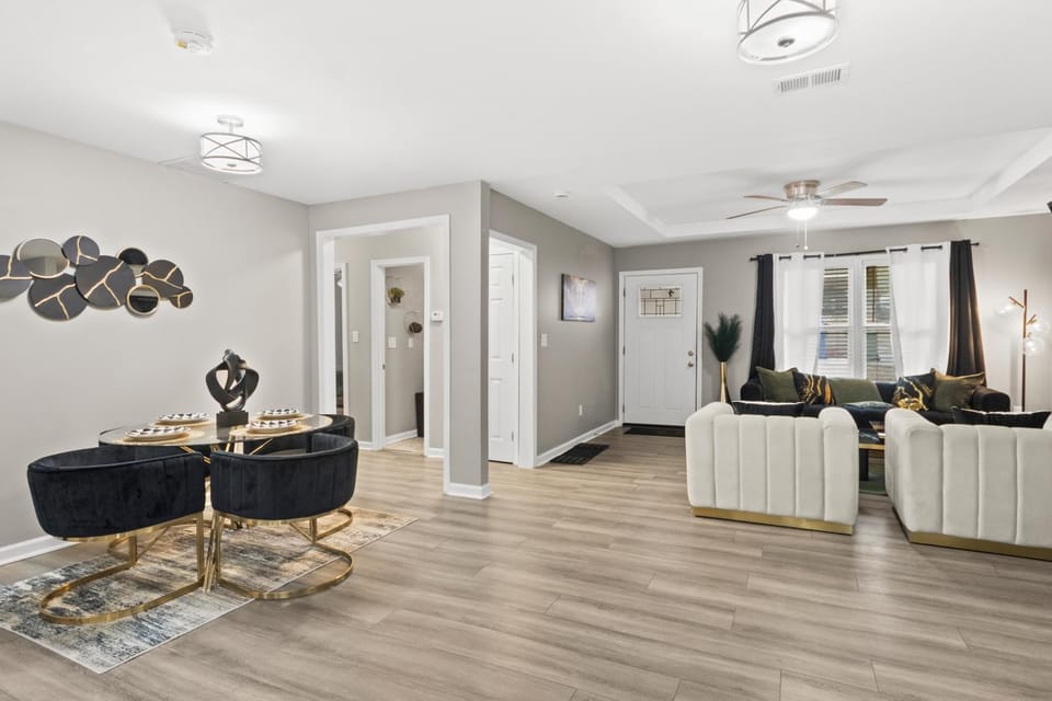 The Peach Pad! House in Atlanta