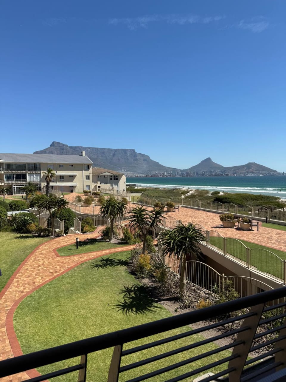Garden view, Mountain view, Sea view