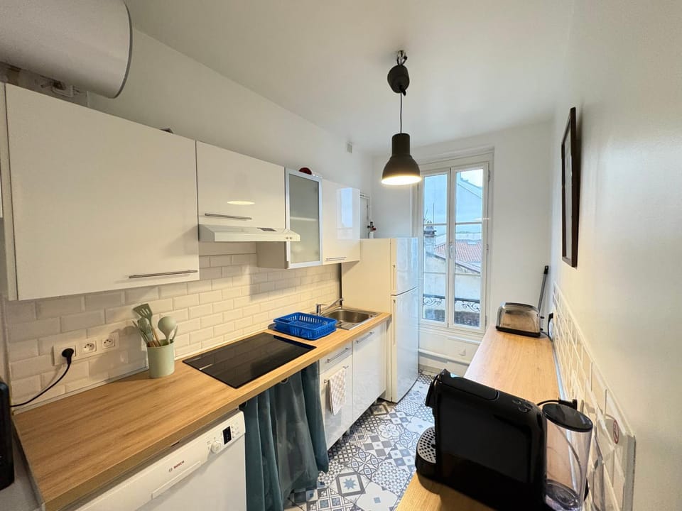 Le Cocon Lumineux Parisien - Check-in H24 Apartment in Courbevoie